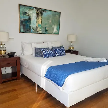 Modern Gulbenkian アパート *