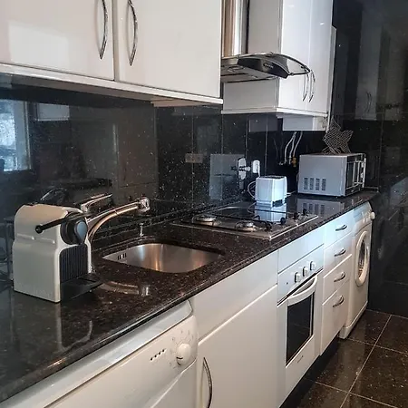 Modern Gulbenkian Appartement *